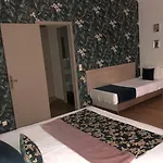 Empire Hotel 3*