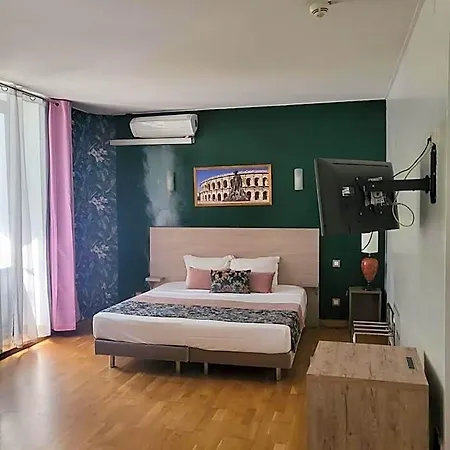 Hotel Empire 3*