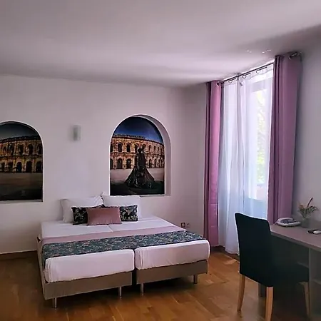 Hotel Empire