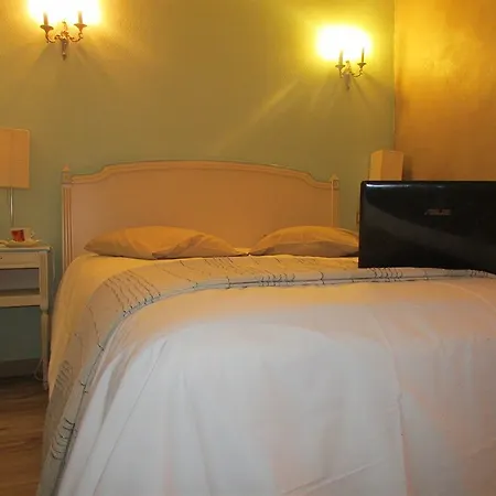 Empire Otel Nîmes