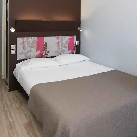Empire Hotel 3*
