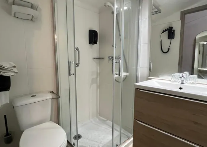 Hotell Empire Nîmes