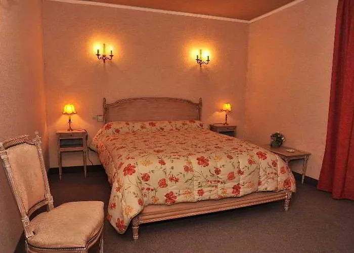 Empire Hotel 3*