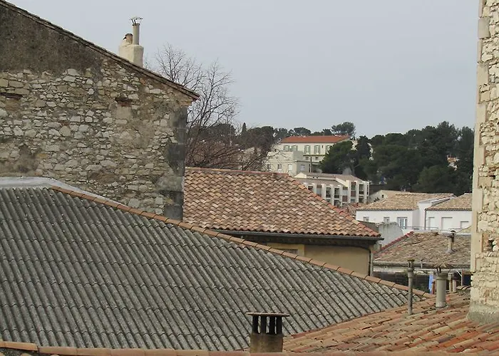 Empire 3* Nîmes